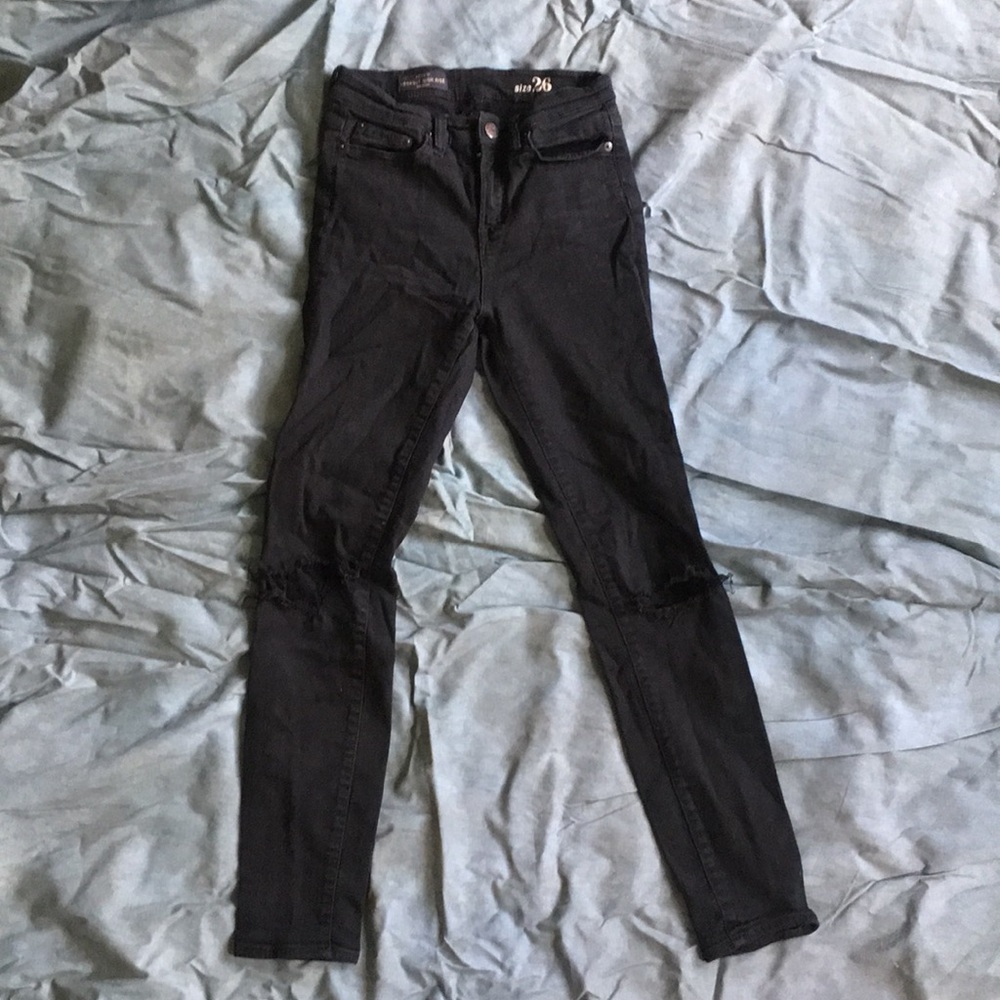 9” high-rise stretchy toothpick jean in black